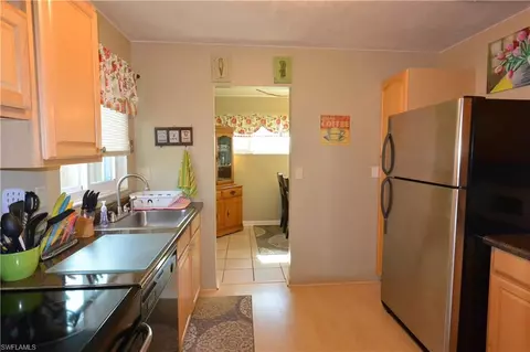 835 96th Ave N, Naples, FL 34108 photo 8