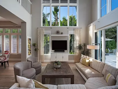 511 4th Ave S, Naples, FL 34102 photo 1