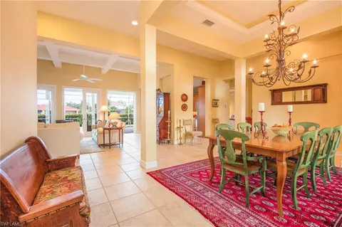 310 Saddlebrook Ln, Naples, FL 34110 photo 2