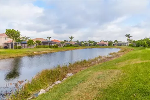 310 Saddlebrook Ln, Naples, FL 34110 photo 23