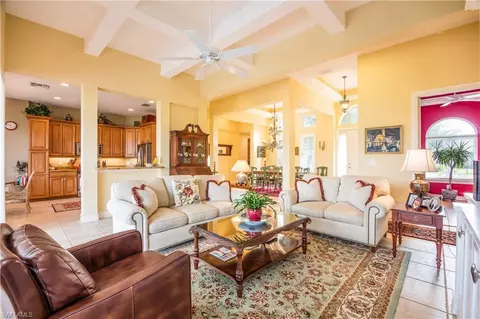 310 Saddlebrook Ln, Naples, FL 34110 photo 7