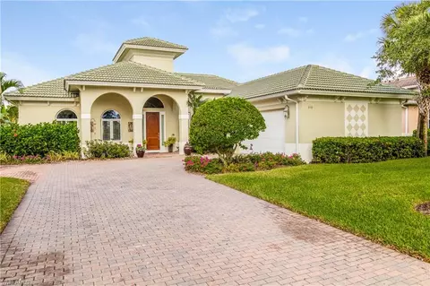 310 Saddlebrook Ln, Naples, FL 34110 photo 25