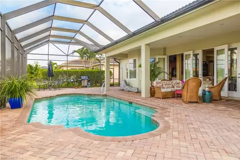 310 Saddlebrook Ln, Naples, FL 34110 photo 21
