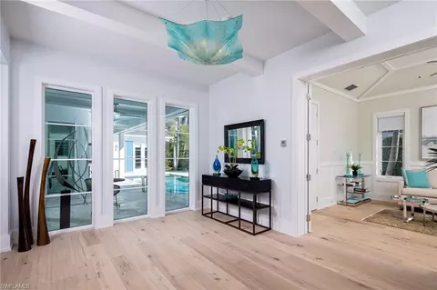 514 3rd St N, Naples, FL 34102 photo 7