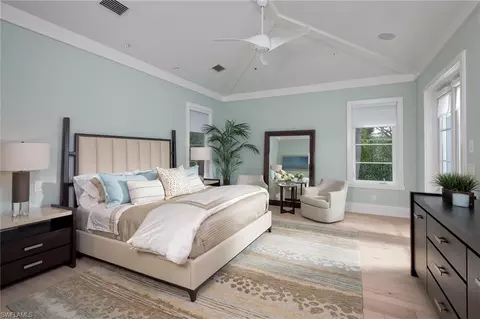 514 3rd St N, Naples, FL 34102 photo 9