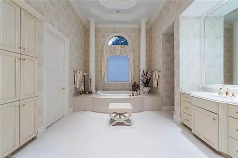 4448 Wayside Dr, Naples, FL 34119 photo 11