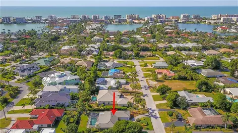 560 Ketch Dr, Naples, FL 34103 photo 3