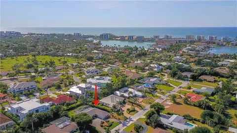 560 Ketch Dr, Naples, FL 34103 photo 2
