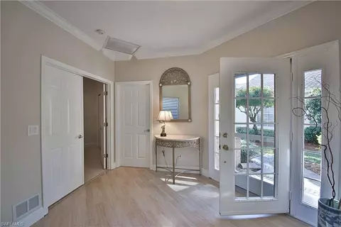 246 Edgemere Way E, Naples, FL 34105 photo 4