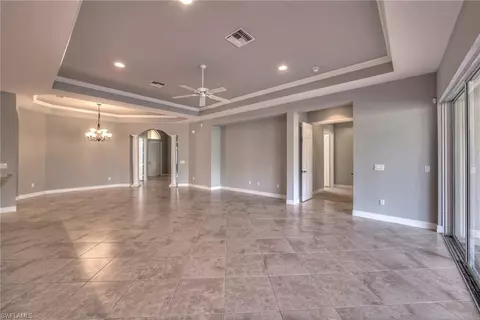 439 Saddlebrook Ln, Naples, FL 34110 photo 4