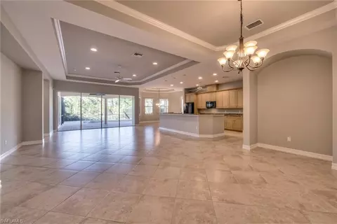 439 Saddlebrook Ln, Naples, FL 34110 photo 2
