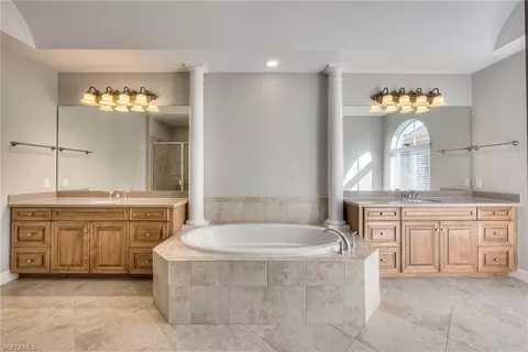 439 Saddlebrook Ln, Naples, FL 34110 photo 11
