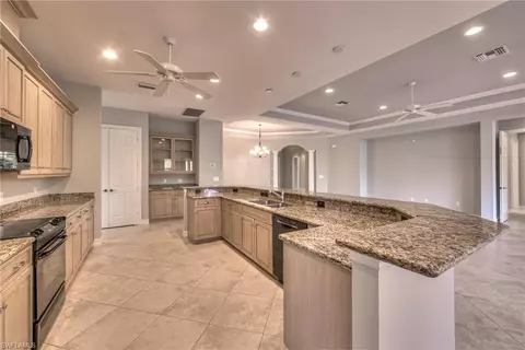 439 Saddlebrook Ln, Naples, FL 34110 photo 7