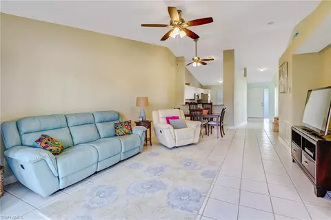 635 Luisa Ln #2, Naples, FL 34104 photo 2