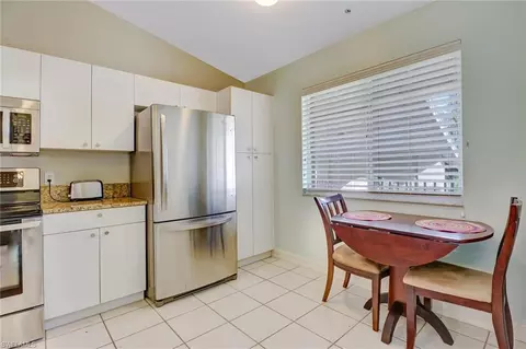 635 Luisa Ln #2, Naples, FL 34104 photo 5