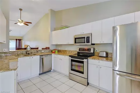 635 Luisa Ln #2, Naples, FL 34104 photo 4
