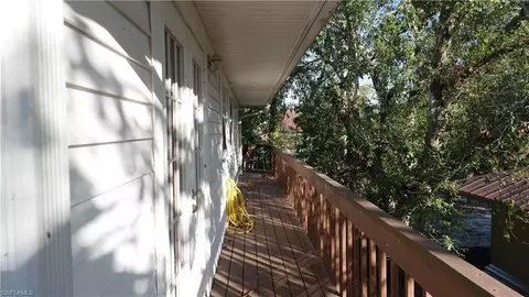 9120 Vanderbilt Dr, Naples, FL 34108 photo 10