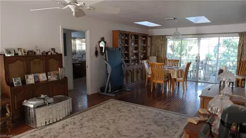 9120 Vanderbilt Dr, Naples, FL 34108 photo 3