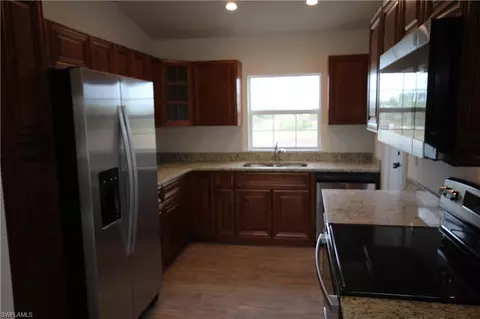 7906 13th Pl, Labelle, FL 33935 photo 9