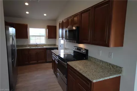 7906 13th Pl, Labelle, FL 33935 photo 10