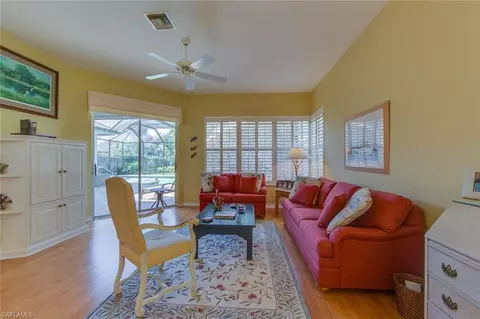 757 Glendevon Dr, Naples, FL 34105 photo 4