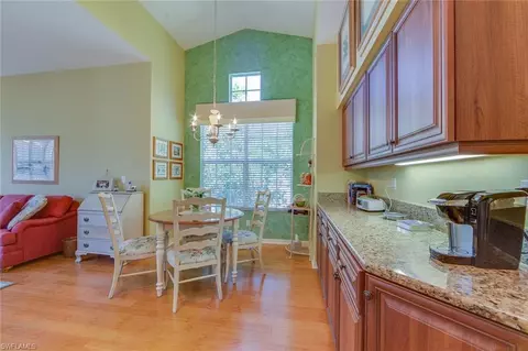 757 Glendevon Dr, Naples, FL 34105 photo 5