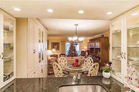 154 Cypress Way E #5, Naples, FL 34110 photo 4