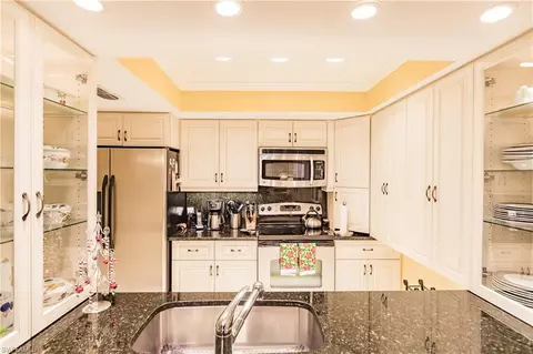 154 Cypress Way E #5, Naples, FL 34110 photo 2