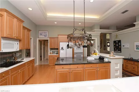 408 Edgemere Way E, Naples, FL 34105 photo 12
