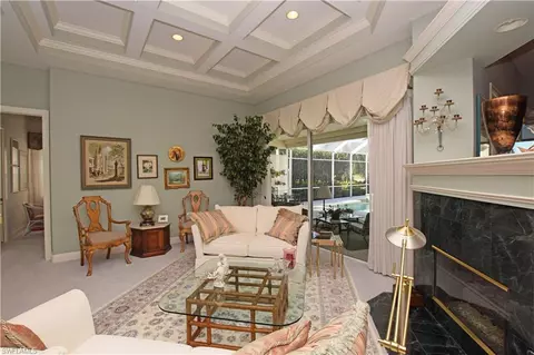 408 Edgemere Way E, Naples, FL 34105 photo 4