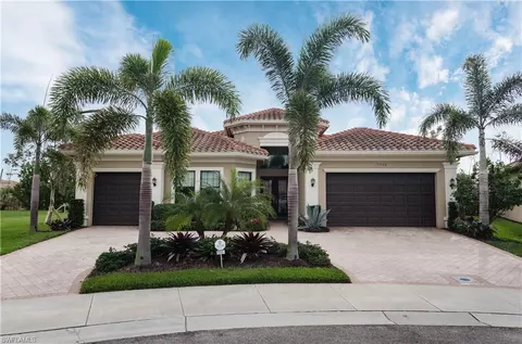 3950 Bering Ct, Naples, FL 34119 photo 1