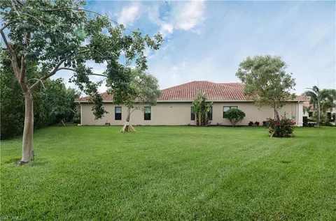 3950 Bering Ct, Naples, FL 34119 photo 3