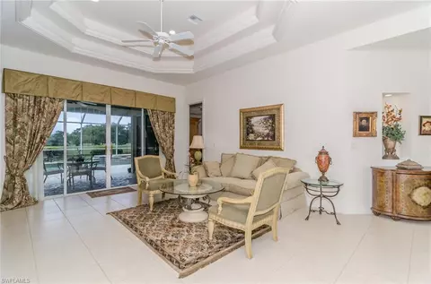 573 Eagle Creek Dr, Naples, FL 34113 photo 5