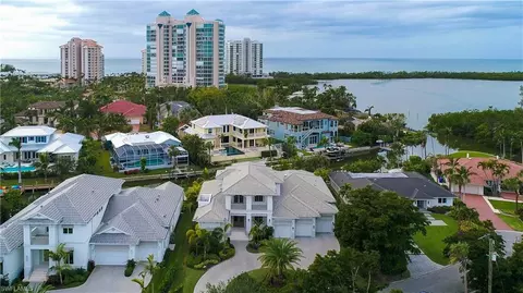 5181 Seashell Ave, Naples, FL 34103 photo 2