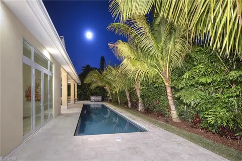602 Yucca Rd, Naples, FL 34102 photo 5