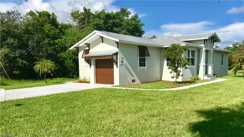 2216 Jackson Ave, Naples, FL 34112 photo 2