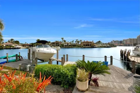 324 Pirates Bight, Naples, FL 34103 photo 15