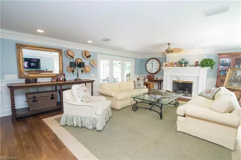 732 Bay Tree Ct, Naples, FL 34108 photo 8