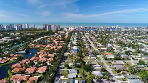 545 92nd Ave N, Naples, FL 34108 photo 1