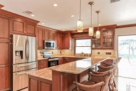 642 Cypress Way E, Naples, FL 34110 photo 3
