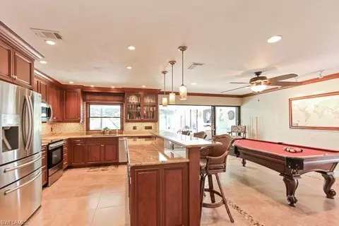 642 Cypress Way E, Naples, FL 34110 photo 4