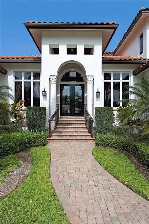 441 Wedge Dr, Naples, FL 34103 photo 2