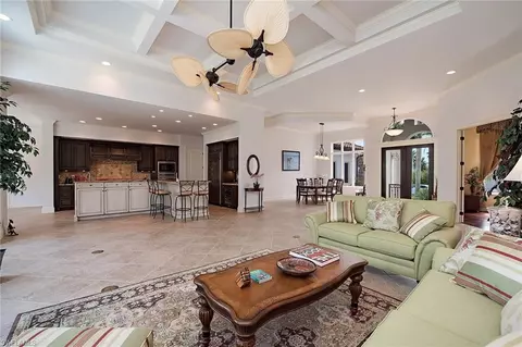 441 Wedge Dr, Naples, FL 34103 photo 4