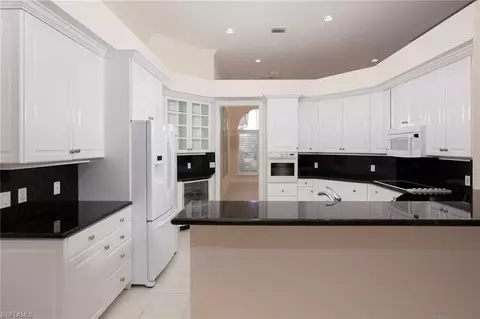 11057 Phoenix Way, Naples, FL 34119 photo 6