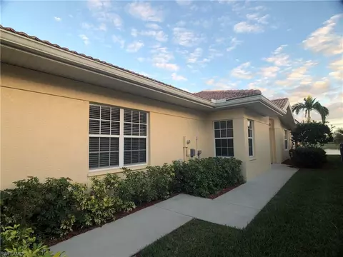 2052 Crestview Way, Naples, FL 34119 photo 2