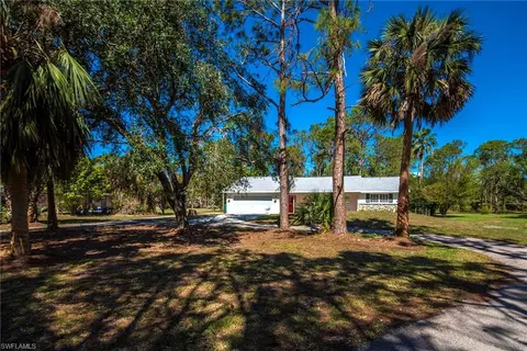 5731 Copper Leaf Ln, Naples, FL 34116 photo 2