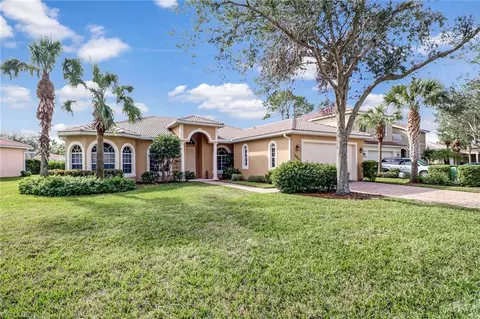 3903 Aurora Ct, Naples, FL 34116 photo 2