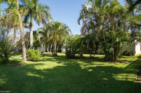 135 Glen Eagle Cir, Naples, FL 34104 photo 2