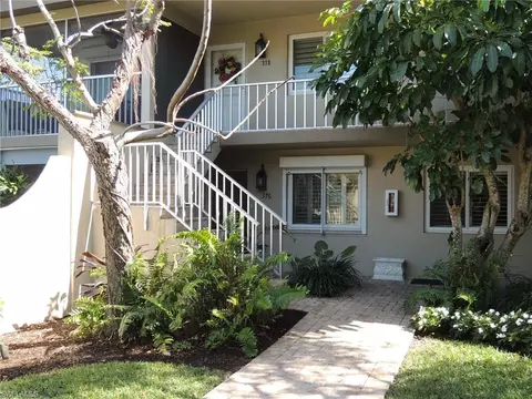 376 4th Ave S, Naples, FL 34102 photo 2