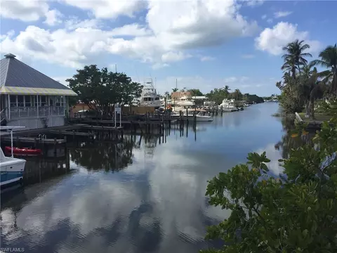 2977 Orange St, Naples, FL 34112 photo 4